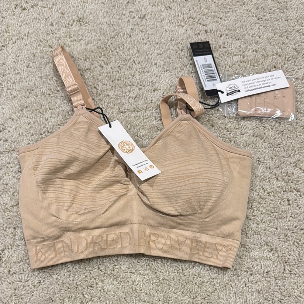 NWT Kindred Bravely Beige Sublime Hands Free Pumping Nursing Bra Size Medium